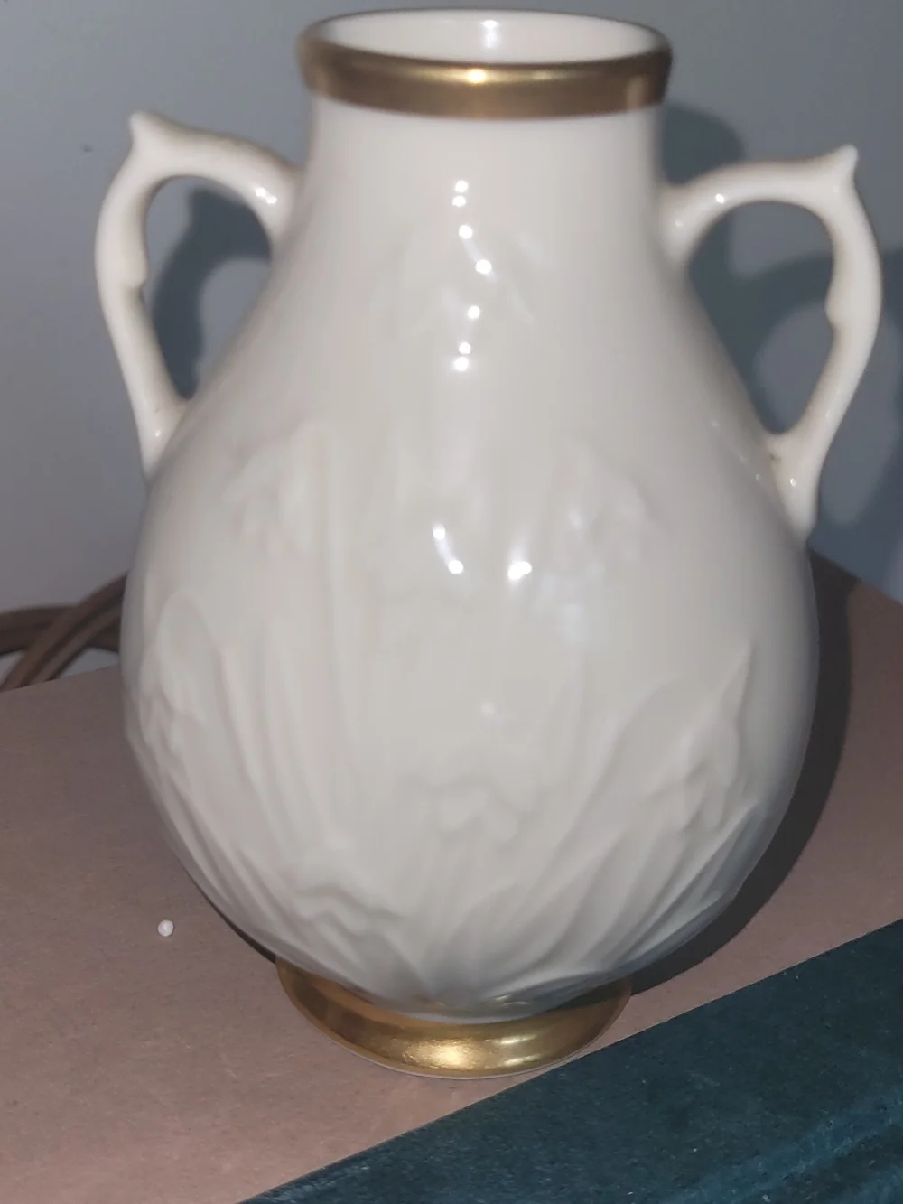 Vintage Lenox Set Of 3 Vases. Ivory Porcelain Decorative Vases with Gold Trim